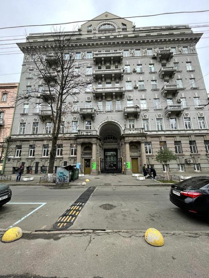 Апартаменты Amazing Tara'S Shevchenko Square Киев Экстерьер фото